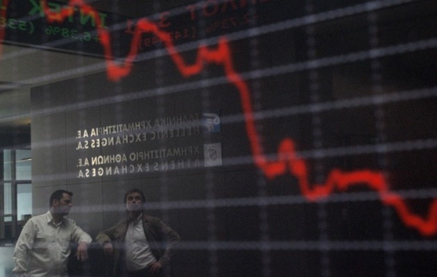 Ταφόπλακα στις επενδύσεις στην ελληνική οικονομία βάζει το Bloomberg