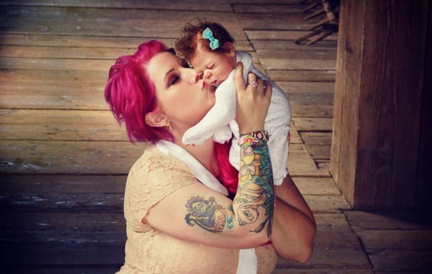 Φτιάχνει κούκλες… ζόμπι που κοστίζουν έως 1.500 δολάρια (φωτογραφίες)