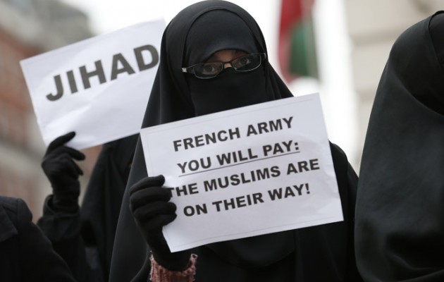 930 μουσουλμάνοι της Γαλλίας στο Ισλαμικό Κράτος