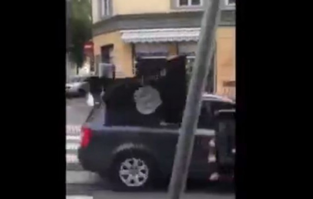 Ύψωσαν την σημαία του Ισλαμικού Κράτους στο Όσλο (βίντεο)