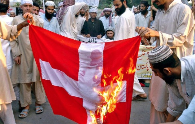 Δανία: Μόνο 2 από τους 14 ιμάμηδες διαφωνούν με το Ισλαμικό Κράτος