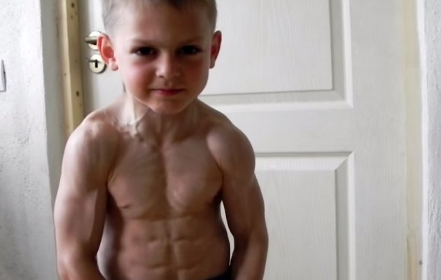 Ο πιο μικρός bodybuilder του κόσμου (βίντεο)