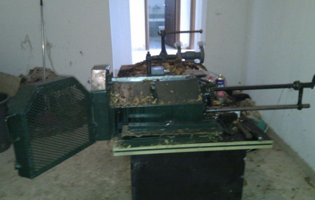 Είχε στήσει καπνοβιομηχανία – μαϊμού σε αποθήκη