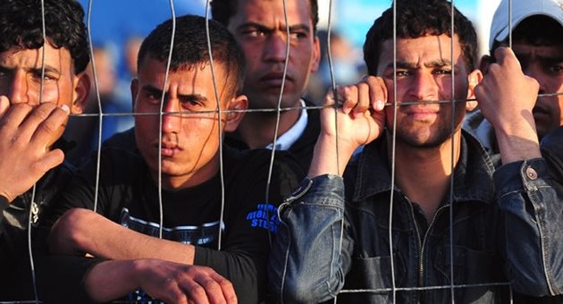 Χρυσοβελώνη: Οι πρόσφυγες δεν πρέπει να μένουν στα νησιά