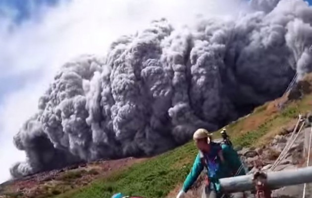 Ιαπωνία: Εντοπίστηκαν 30 θύματα από την έκρηξη του ηφαιστείου (βίντεο)