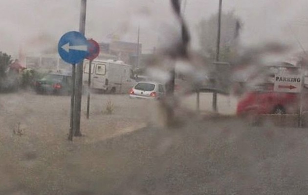 Ένας νεκρός από τη σφοδρή βροχόπτωση στο Ωραιόκαστρο