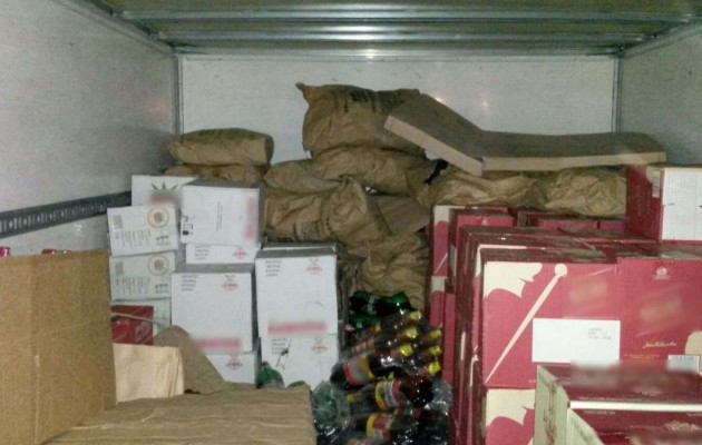 Αξιωματικός του Πολεμικού Ναυτικού έκανε λαθρεμπόριο ποτών (φωτογραφίες)