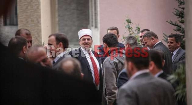 Χειροπέδες σε πολιτικό αρχηγό και ακόμα 14 στο Κόσοβο για το Ισλαμικό Κράτος