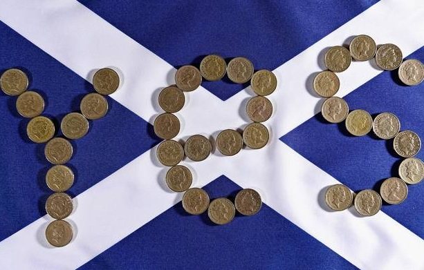 Οι τράπεζες στη Σκωτία υπό το φόβο του «ναι» τα μαζεύουν για Λονδίνο