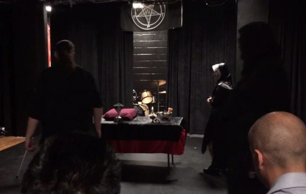 Οι πρώτες εικόνες μέσα από την σατανιστική τελετή στην Οκλαχόμα (βίντεο)