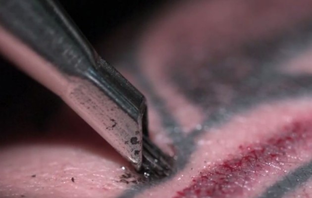 Η τέχνη του τατουάζ όπως δεν την έχετε ξαναδεί (βίντεο)