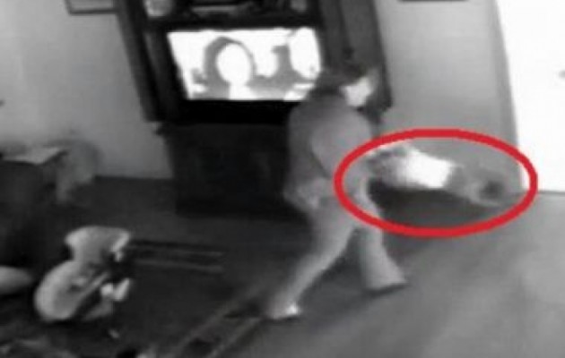 Γονείς – τέρατα στην Πάτρα έδεναν και χτυπούσαν κοριτσάκι ενός έτους