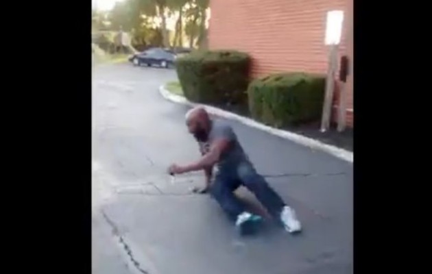 Θεία τιμωρία: Ο βιαστής έσπασε το πόδι του (βίντεο)