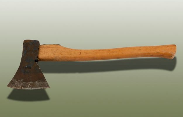 14χρονος πήγε στο σχολείο με το… τσεκούρι