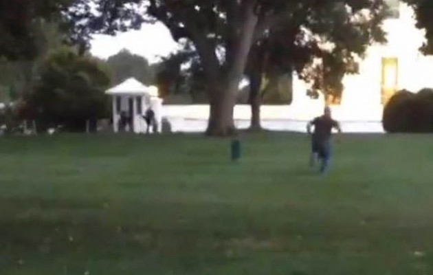 Συναγερμός στον Λευκό Οίκο: Άνδρας πήδηξε τον φράκτη και έφθασε στην είσοδο