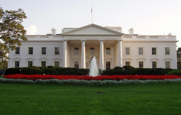 Σχεδόν μέχρι την κατοικία του Ομπάμα έφθασε ο εισβολέας του Λευκού Οίκου