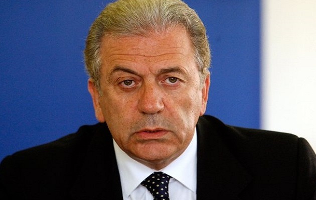 Αβραμόπουλος: Το Υπουργείο Άμυνας είναι η μεγαλύτερη αγάπη μου