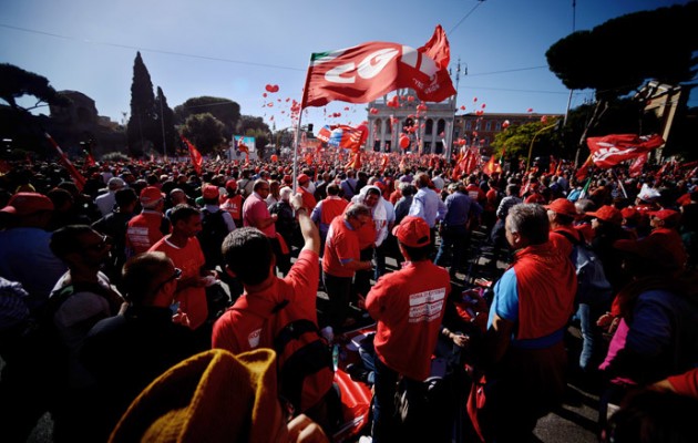 Βράζει η Ιταλία: Ένα εκατομμύριο κόσμος διαδήλωσε (φωτο + βίντεο)