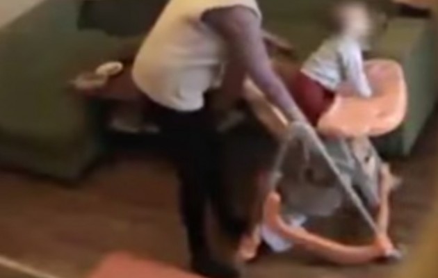 Νταντά κακοποιούσε 11 μηνών παιδί (βίντεο)