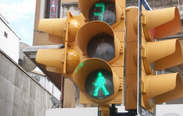 Υπουργείο Υποδομών: Αντίστροφη μέτρηση στα φανάρια