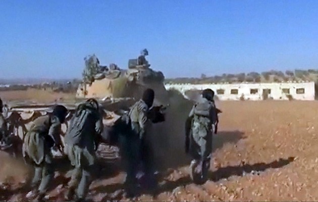 Η Τουρκία πέρασε στρατιώτες του FSA στην Κομπάνι
