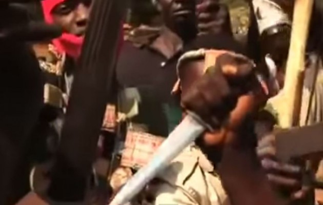 ΣΟΚ: Χριστιανοί σκότωσαν, έψησαν και έφαγαν τζιχαντιστή (βίντεο)