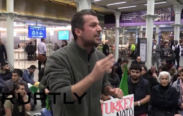 Βρετανία: Κούρδοι διαδηλώνουν μαχητικά στο Λονδίνο (βίντεο)
