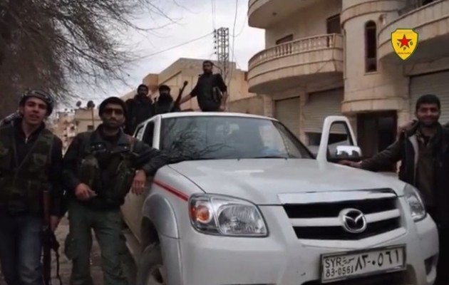 Ισλαμικό Κράτος: Έτσι τιμούν τους ήρωες στην Κομπάνι (βίντεο)