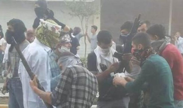 Οι Κούρδοι νεολαίοι Κομμουνιστές του YDG-H πήραν τα όπλα