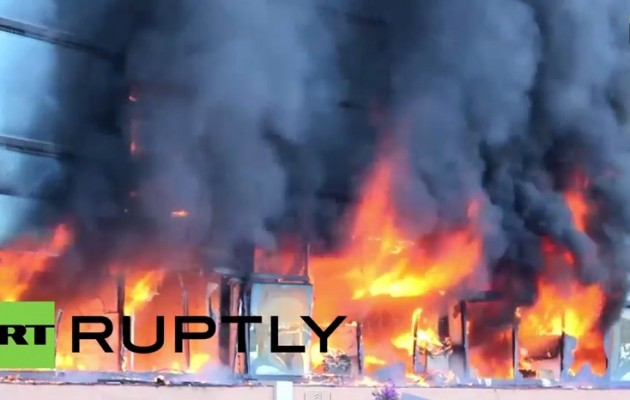 Στις φλόγες κυβερνητικά γραφεία στο Μεξικό (βίντεο)