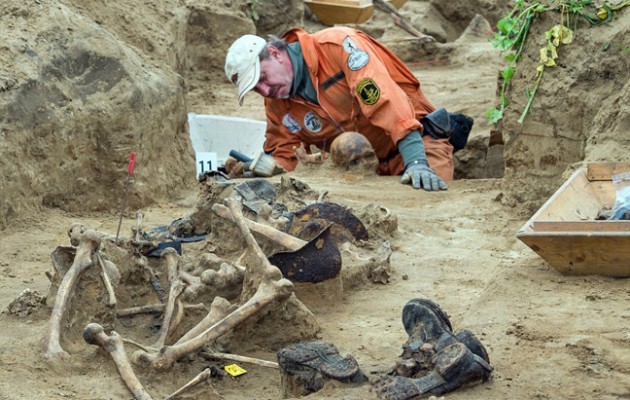 Βρήκαν τάφους με δεκάδες σκελετούς ναζί στο Βερολίνο (φωτογραφίες)