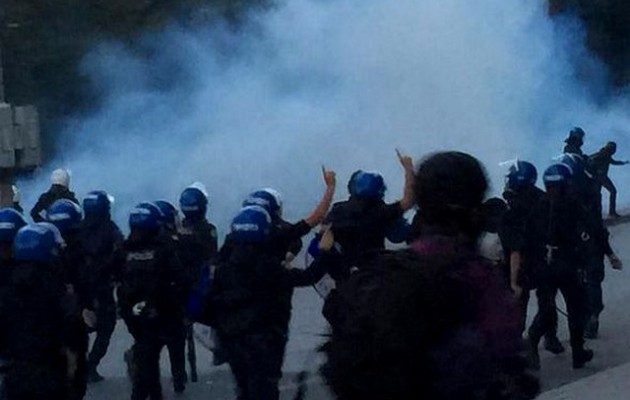 Τουρκία: Αστυνομικοί χαιρετούν σαν τζιχαντιστές και χτυπούν τους Κούρδους (φωτο)