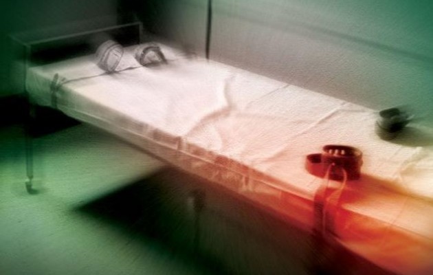 ΣΟΚ: 37χρονη έβγαλε τα μάτια της