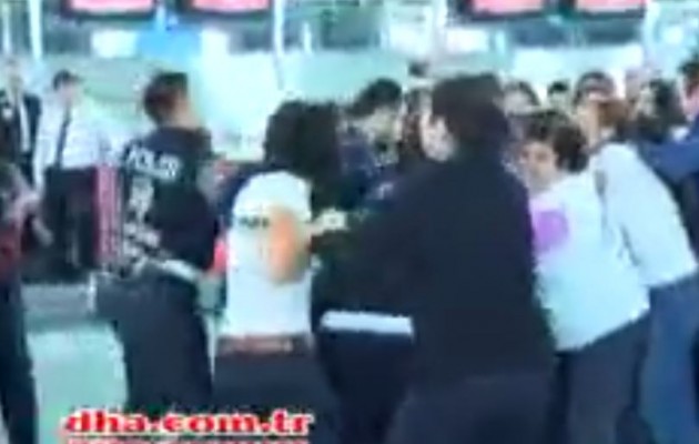 Χάος: Οι Κούρδοι εισβάλουν στο αεροδρόμιο της Κωνσταντινούπολης (βίντεο)
