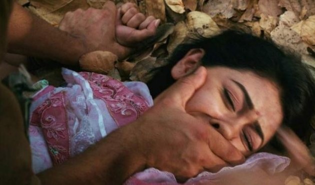 Γυναίκα Γιαζίντι: Με βιάζουν συνεχώς, δεν αντέχω άλλο, βομβαρδίστε μας!