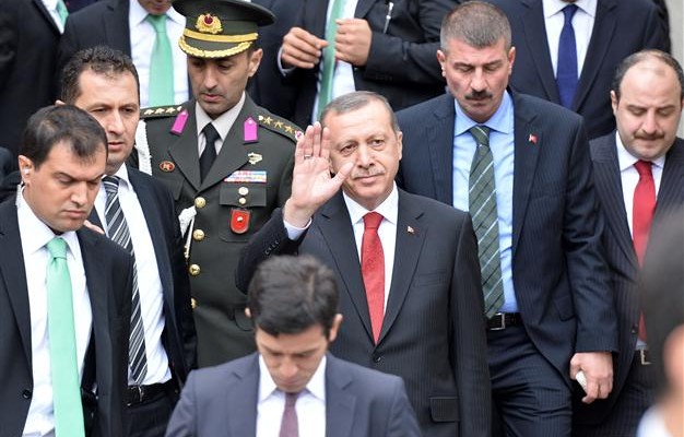 Ισλαμικό κράτος: Θα σφάξουμε όλους τους Κούρδους! (βίντεο)