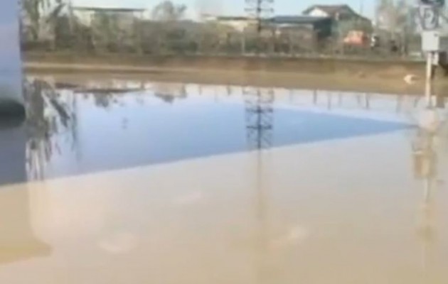 Τρεις νεκροί από τις πλημμύρες στην Αλβανία (βίντεο)