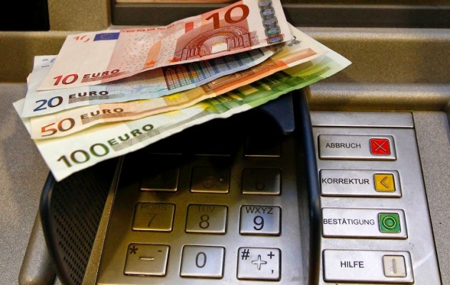 Νέες οδηγίες για την τραπεζική αργία και τα capital controls