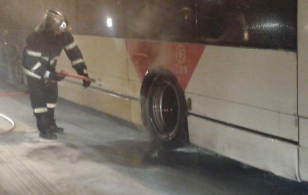 Φωτιά σε λεωφορείο του ΟΑΣΘ στο Πανόραμα Θεσσαλονίκης