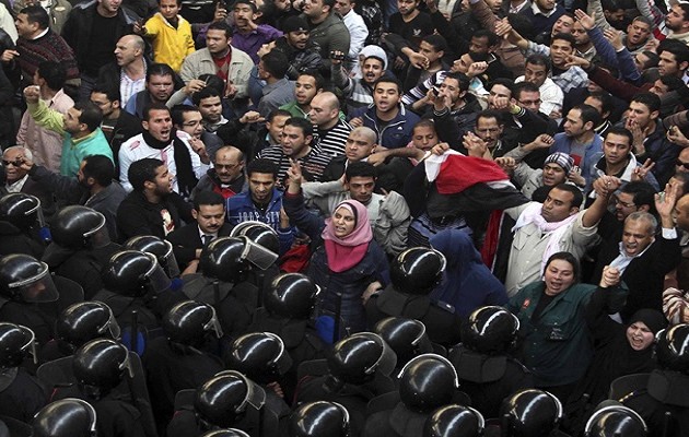 Δύο άνθρωποι σκοτώθηκαν σε συγκρούσεις στο Κάιρο