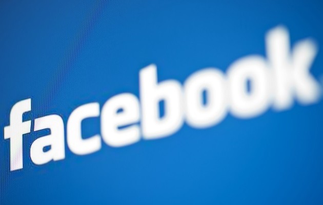 Κυβερνήσεις ζητούν στοιχεία χρηστών από το facebook