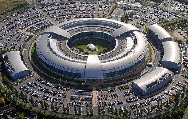 Εταιρείες υψηλής τεχνολογίας: “Δίκτυα διοίκησης και ελέγχου προφιλή σε τρομοκράτες”