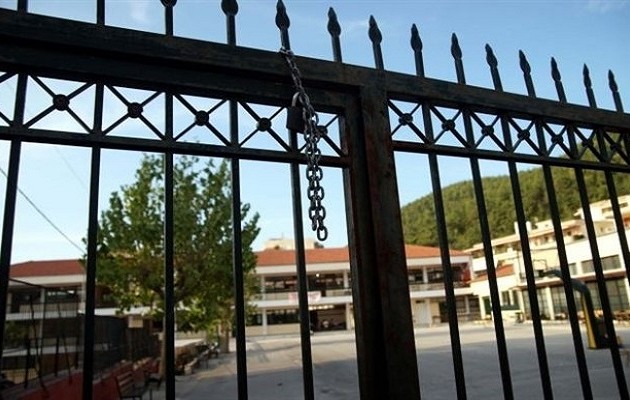 Λοβέρδος: “Δεν καλέσαμε εμείς την εισαγγελέα”