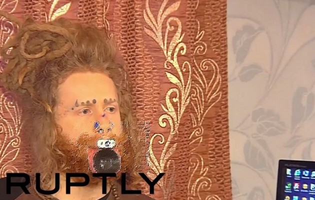 Έχασε χρόνο και χρήμα για να γίνει… τέρας (βίντεο)