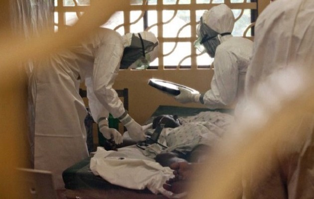 Στους 7.000 έφτασαν οι νεκροί από τον ιό Έμπολα στη Δυτική Αφρική