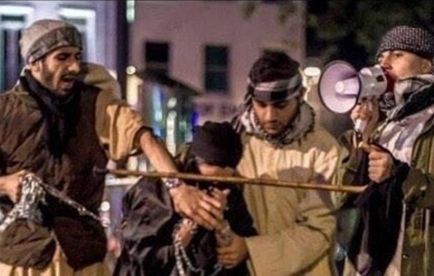 Φωτογραφία από σκλαβοπάζαρο: Έτσι το Ισλαμικό Κράτος πουλά γυναίκες