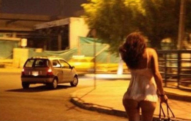 Συνελήφθησαν πόρνες που προσφέρονταν σε πολιτικούς