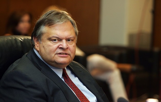 Βενιζέλος καλεί Σημίτη και Παπανδρέου