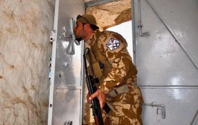 Οι Ασσύριοι Χριστιανοί πήραν τα όπλα και πολεμάνε το Ισλαμικό Κράτος