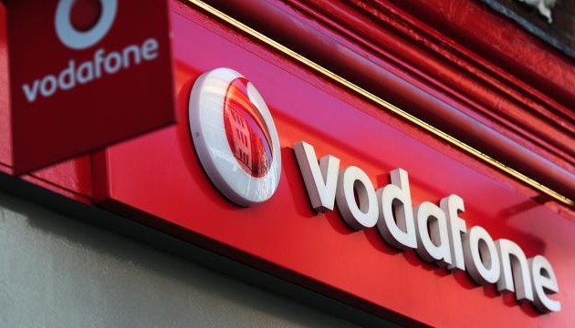Η Vodafone μειώνει τις τιμές της το 2015